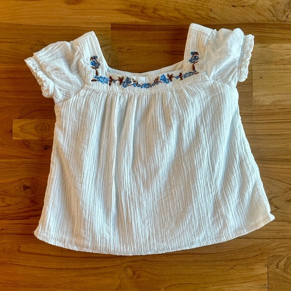 Janie and Jack Other - Janie and Jack Embroidered Floral Puff Sleeve Top